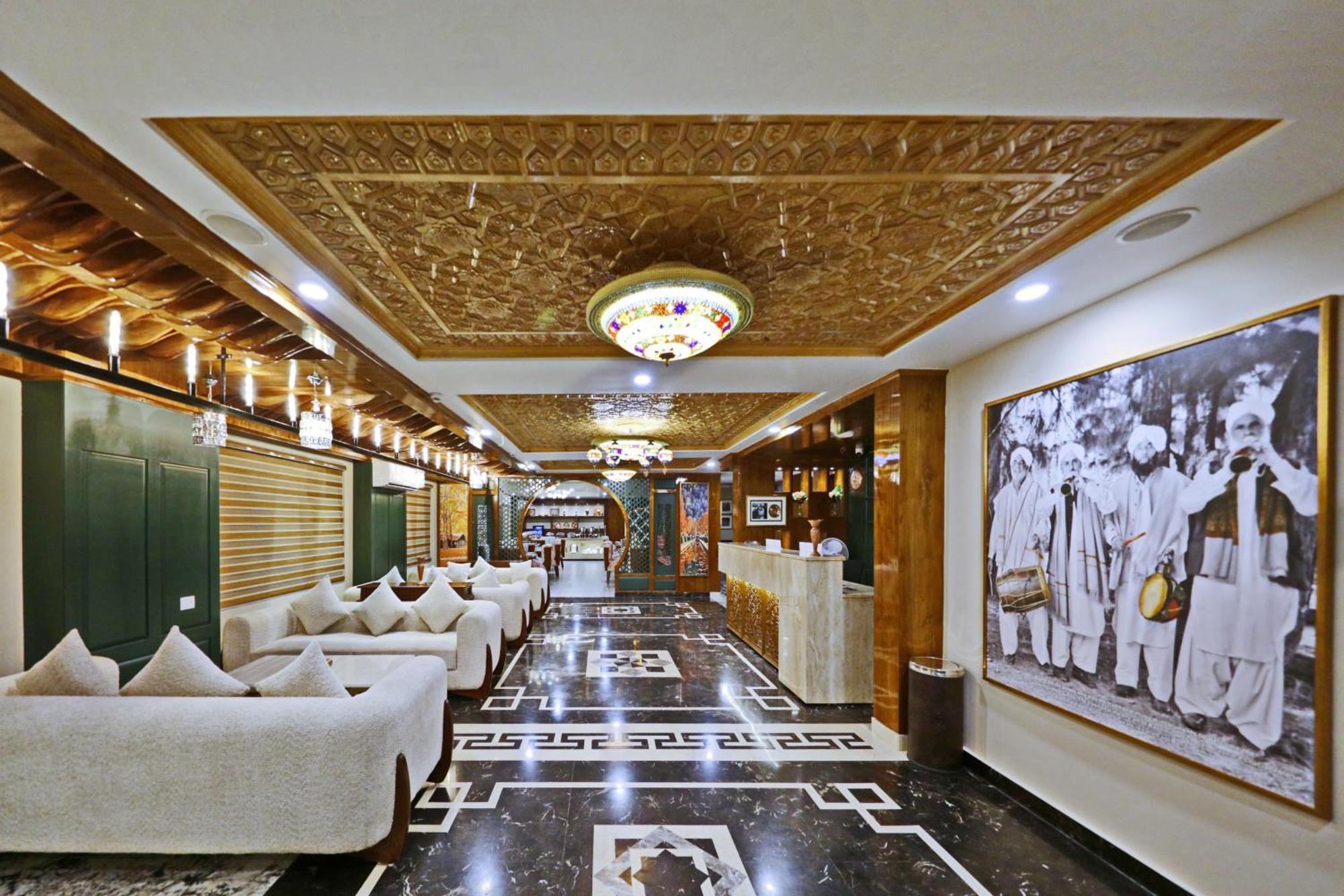 Hotel Blanco Srīnagar エクステリア 写真
