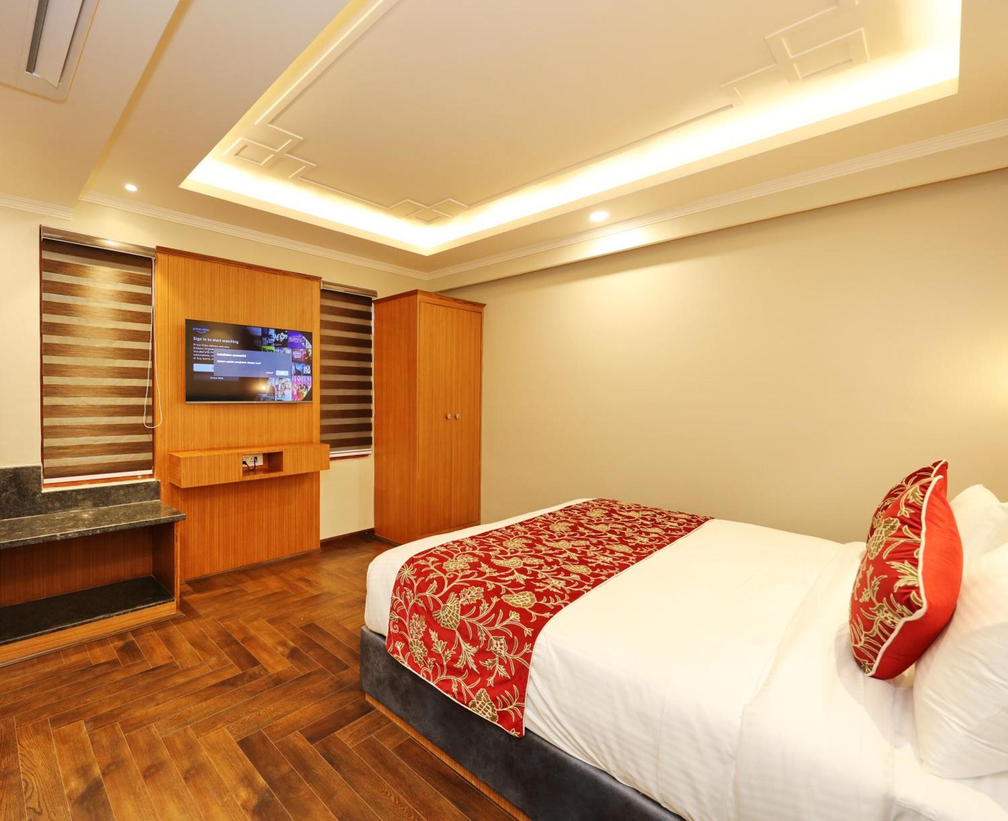 Hotel Blanco Srīnagar エクステリア 写真