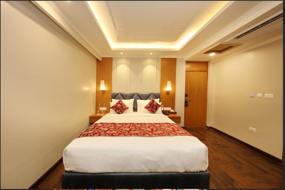 Hotel Blanco Srīnagar エクステリア 写真
