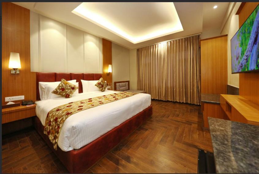 Hotel Blanco Srīnagar エクステリア 写真